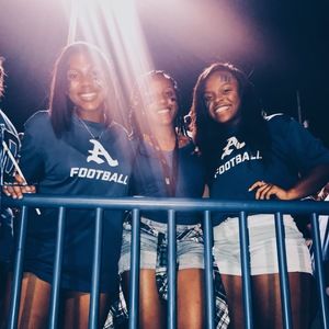 Meet your Posher, Alexia